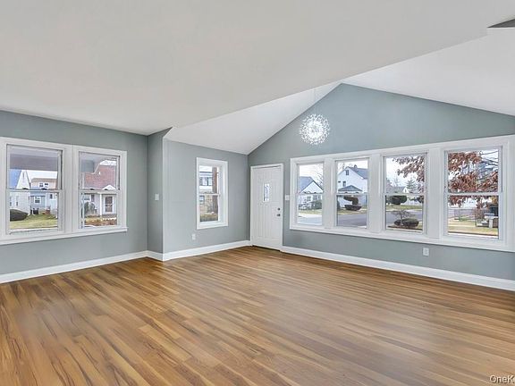 3rd image of 17 Sapir Street