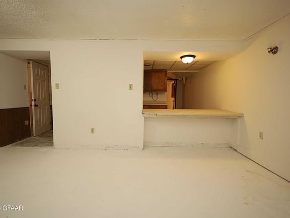 5th image of 820 N 6th St