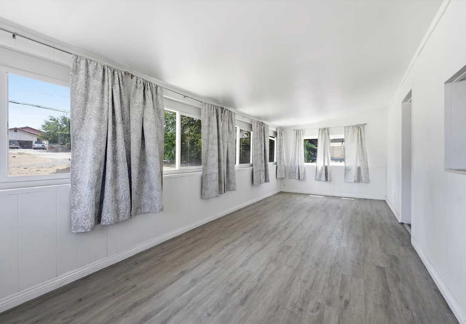 2 bed, 1.0 bath, 858 sqft, $2,500 — Photo 4
