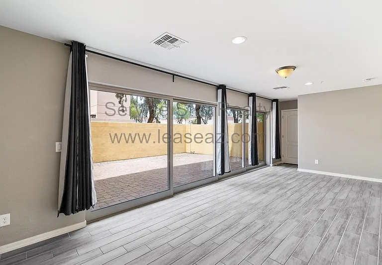 888 N Imperial Pl — Photo 30