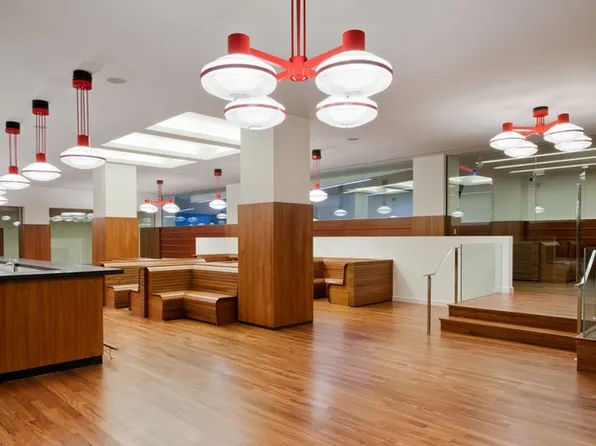 60 Riverside Boulevard image 19 of 20