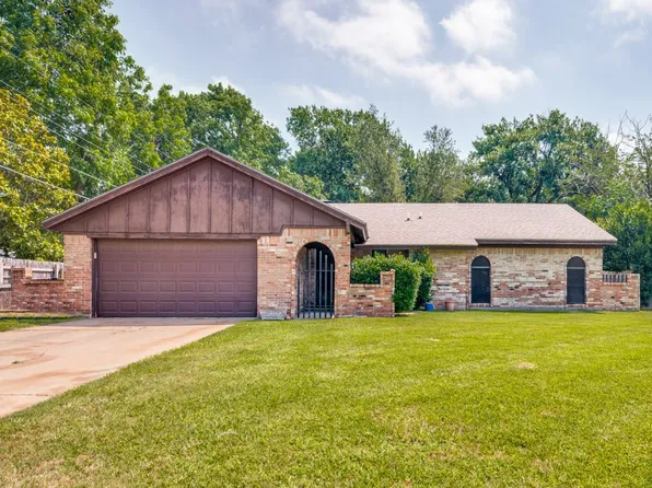 809 S Ridgeway Dr, Cleburne, TX 76033