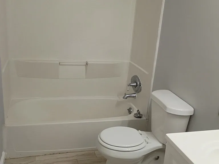 152 Forest Pl — Photo 14