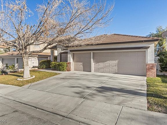 3rd image of 256 Canyon Spirit Dr