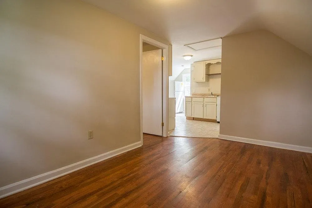 1 bed, $900 — Photo 3