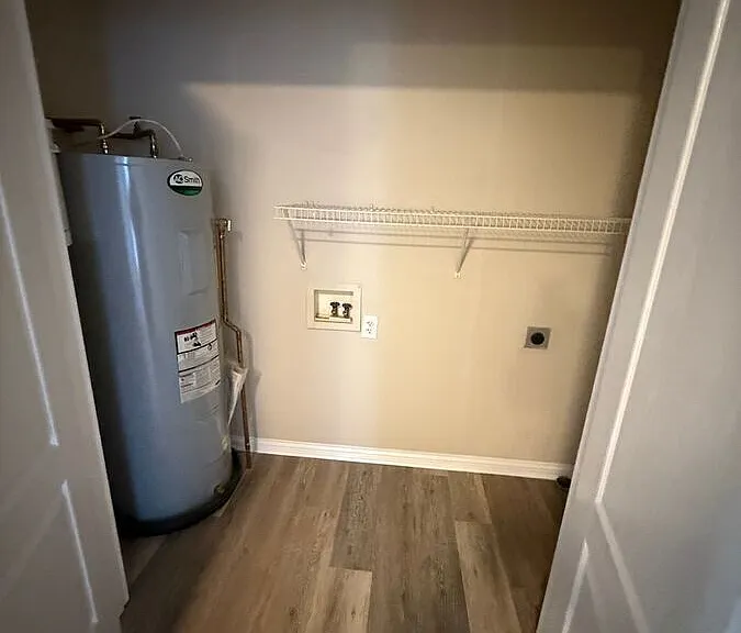 221 John Sutherland Dr — Photo 10