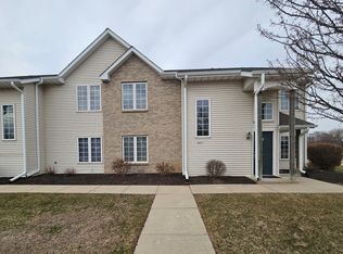 5794 Crocker Ct APT 3, Roscoe, IL 61073