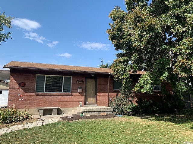 2nd image of 9048 S Greenwood Dr