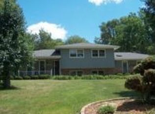 5611 Lenox Rd, Lisle, IL 60532