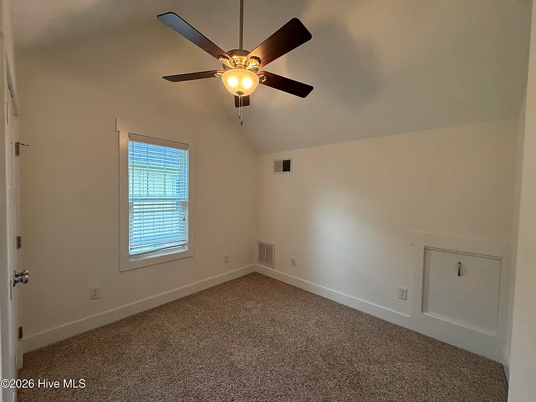 100 Jefferson St — Photo 22
