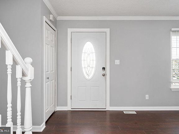 5th image of 107 Mews Ct