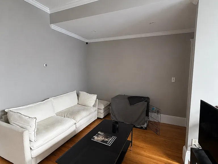 40 Cushing Ave #5 — Photo 2