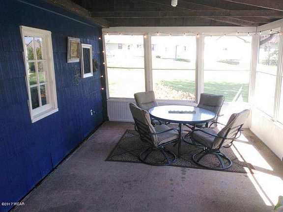 5th image of 333 Lakehill Dr