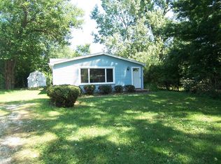 103 Rosebud Ave, Crystal Lake, IL 60014