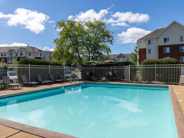 Avana Maple Grove