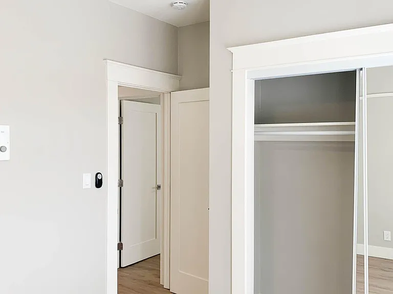 1747 5th Ave #20 — Photo 7