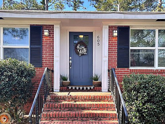 2nd image of 605 Colonial Dr
