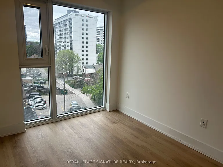 206 King St W #501 — Photo 6