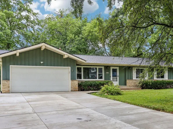 11610 West Martha DRIVE, Wauwatosa, WI 53226
