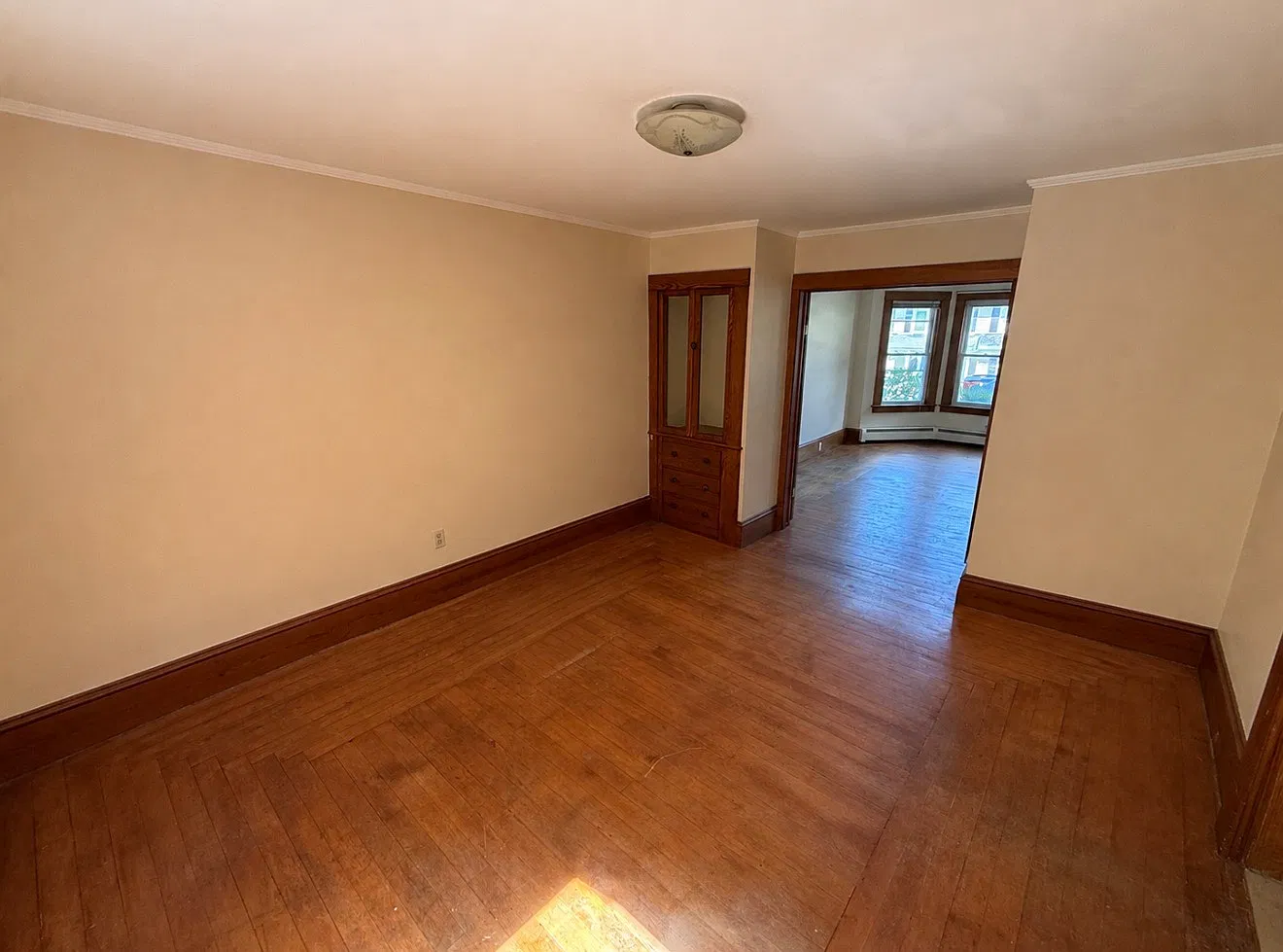 1 bed, $1,300 — Photo 2