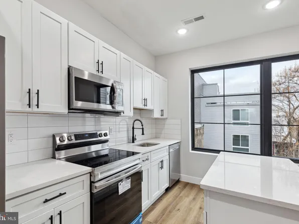 1840 N Gratz St, Philadelphia, PA