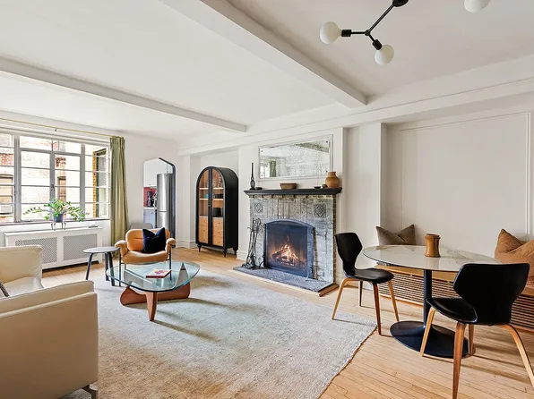 61 W 9th St APT 5D, Manhattan, NY 10011