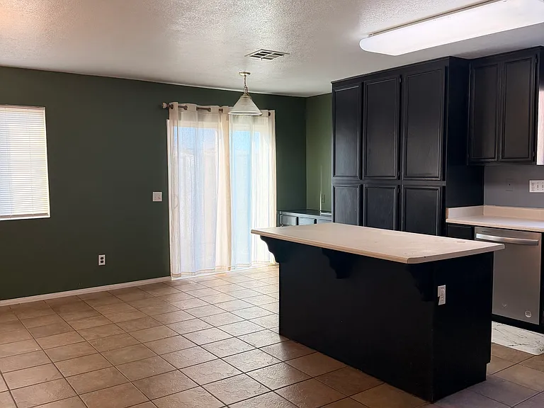 15309 La Palma Way — Photo 8