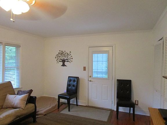 2nd image of 113 Brookhaven Dr