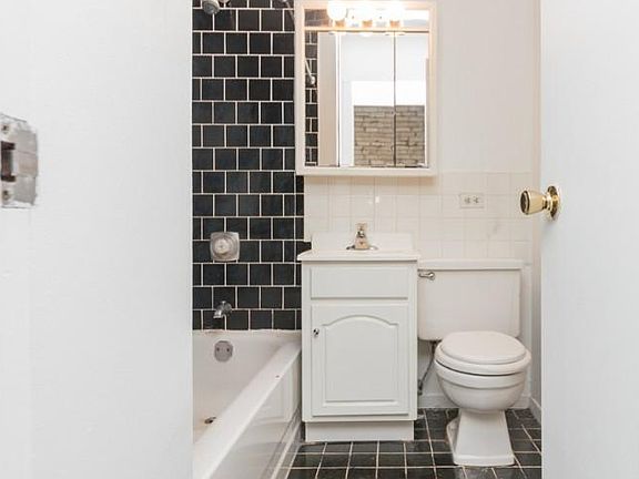 3rd image of 3164 N Orchard St #514