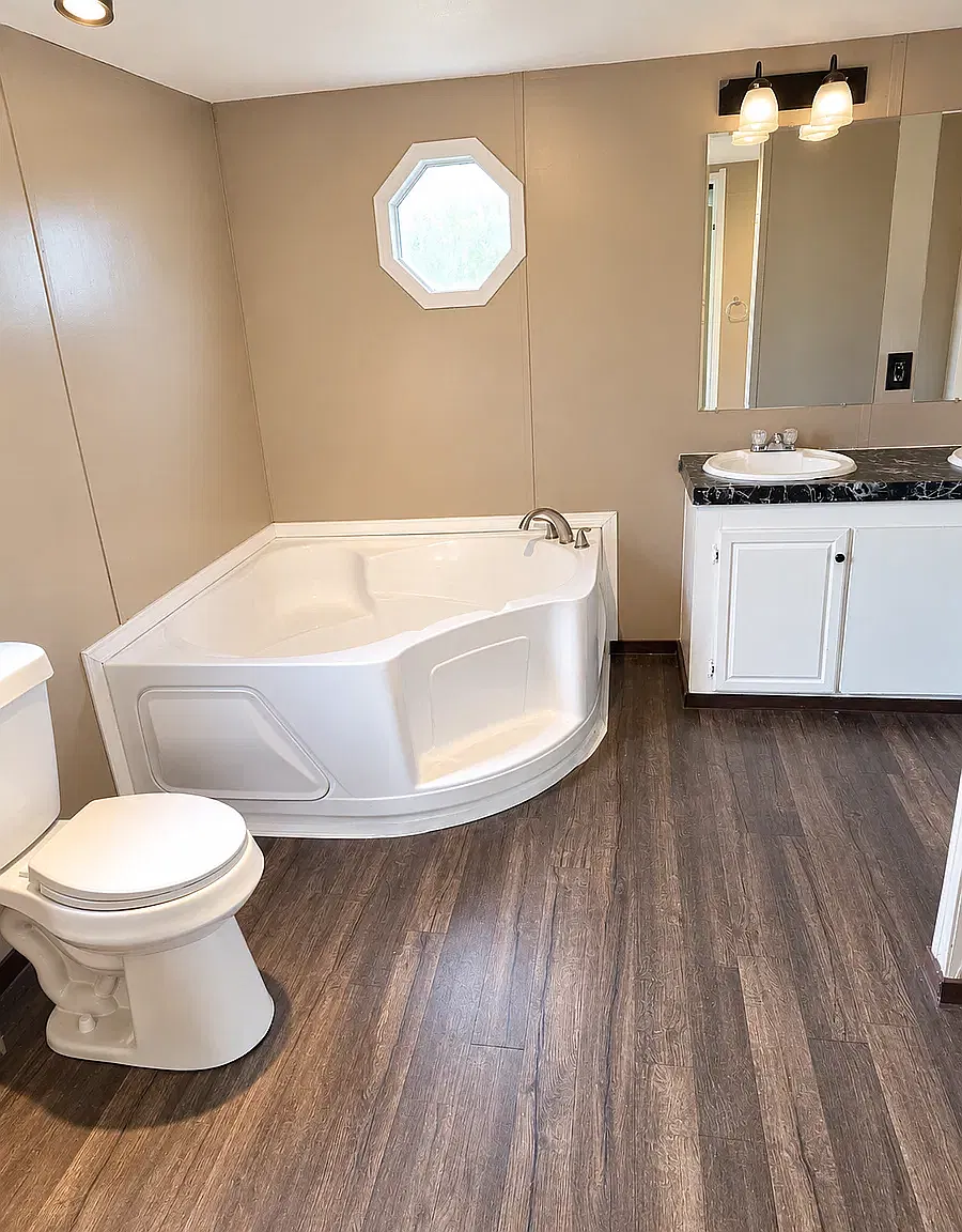 3 bed, 1216 sqft, $945 — Photo 2