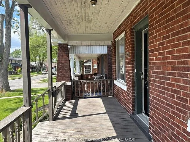 1370 Bruce Ave — Photo 3
