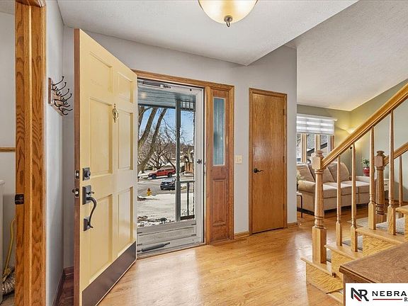 3rd image of 15017 Karen Cir