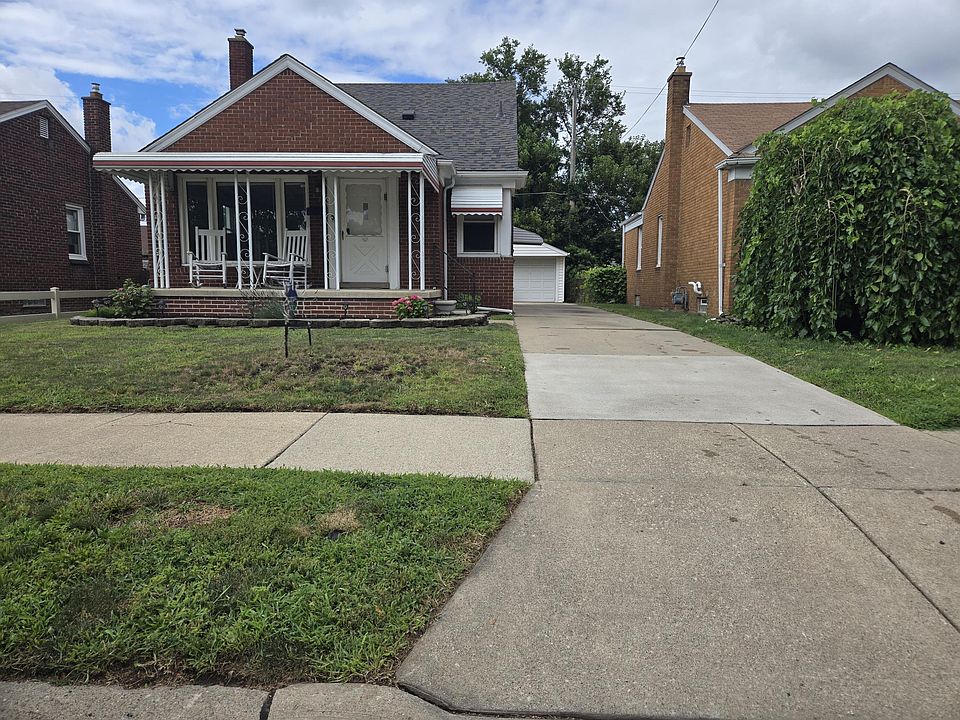 1st image of 1032 Buckingham Ave