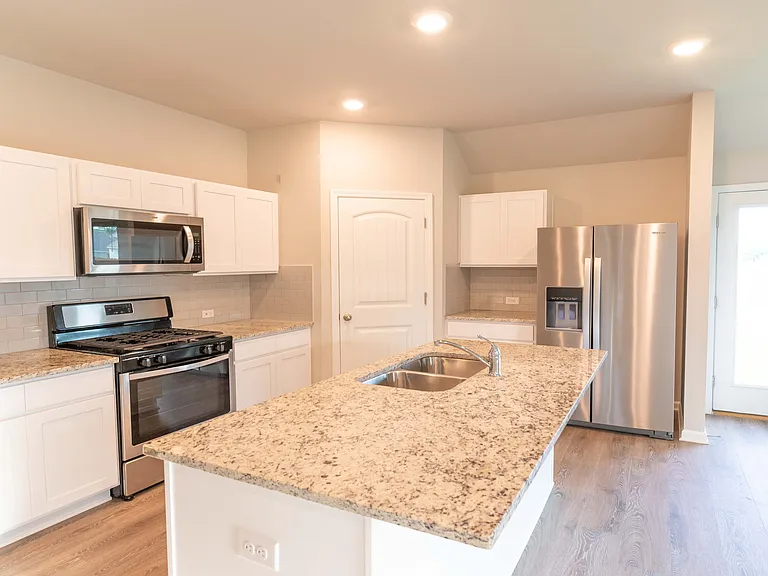 5388 Greenridge Ln — Photo 4