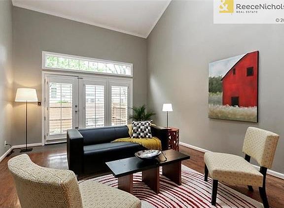 2nd image of 3729 Somerset Dr