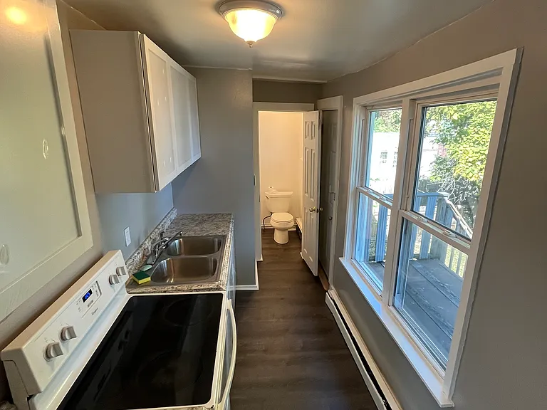 459 1st St #2 — Photo 7