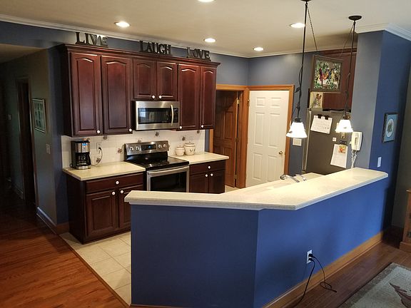4th image of 32 Timmons Woods Dr