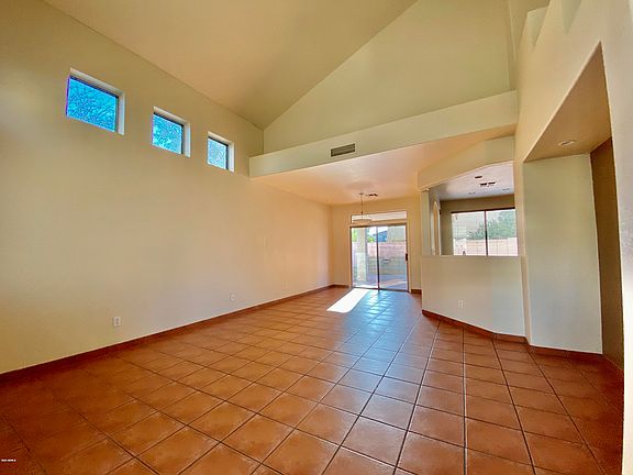 3rd image of 4140 E Hallihan Dr
