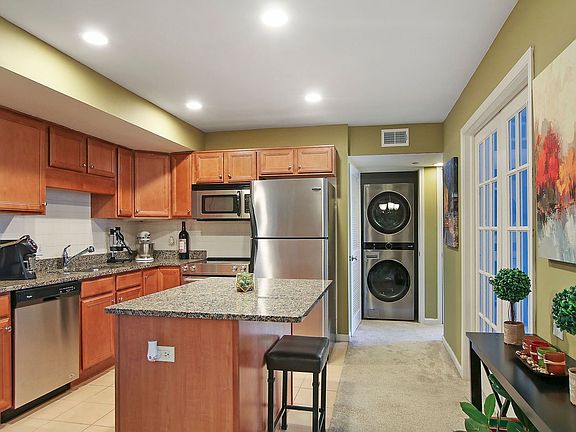 5th image of 600 W Russell St APT 308