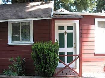 4th image of Redwood Dr