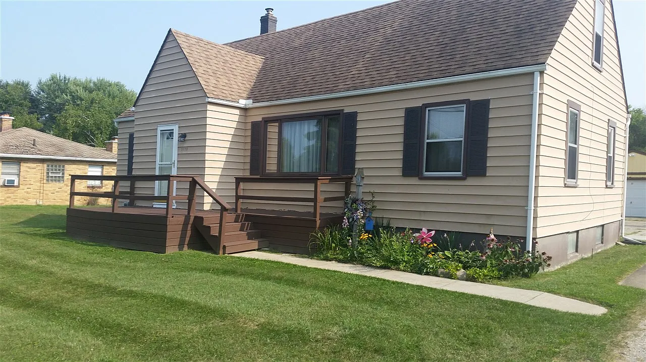 5178 Davison Rd photo 1