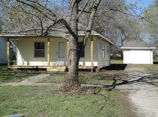 730 S Sycamore St, Ottawa, KS 66067