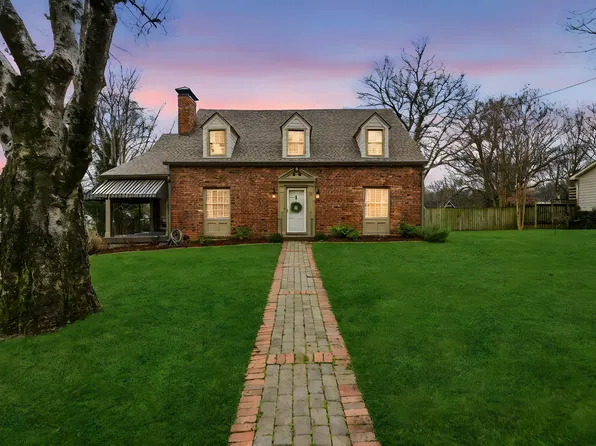 1410 E Riverwood Dr, Nashville, TN 37216