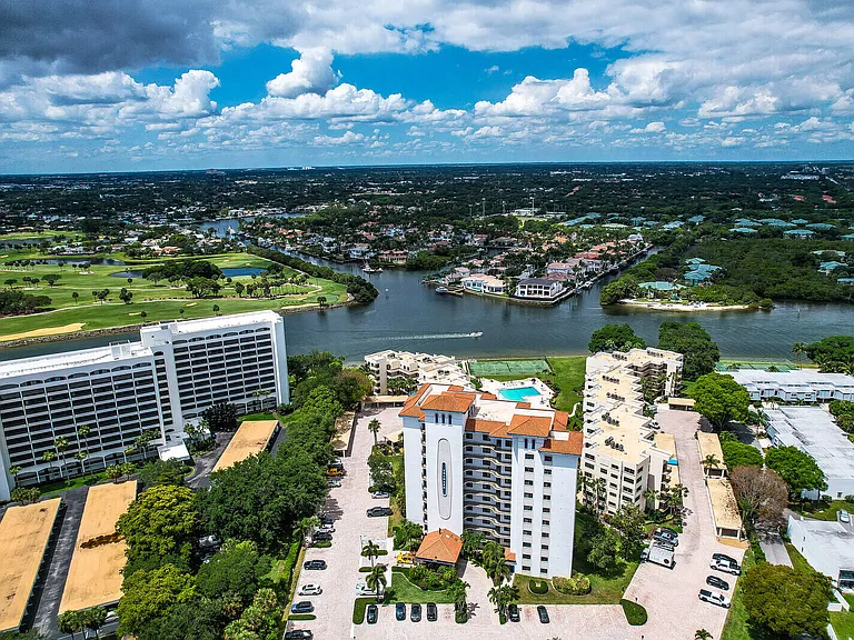 370 Golfview Rd #901 — Photo 42