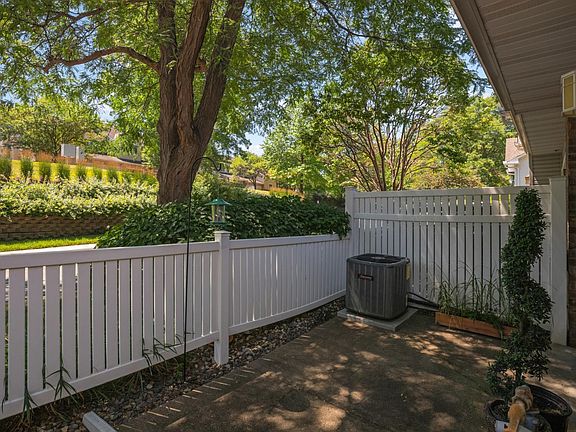 4th image of 13533 Carmody Dr