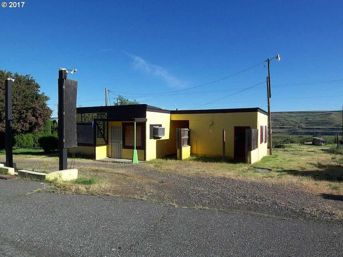 9258 Highway 14 photo 1