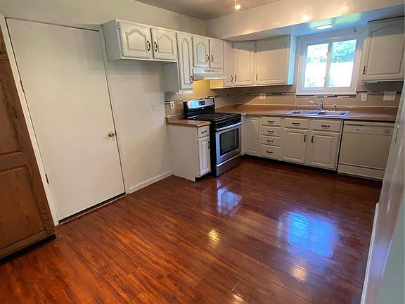 5th image of 2375 Grants Pkwy