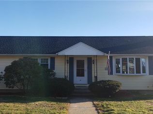 34 Phelps Dr, Hamden, CT 06514