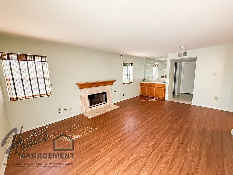 593 Silver Shadow Dr — Photo 8