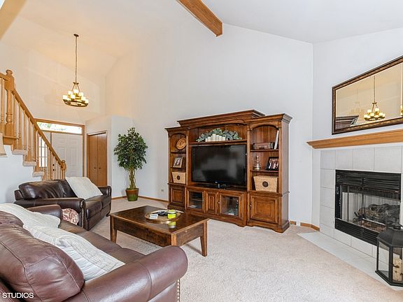 2nd image of 18135 Pheasant Lake Dr